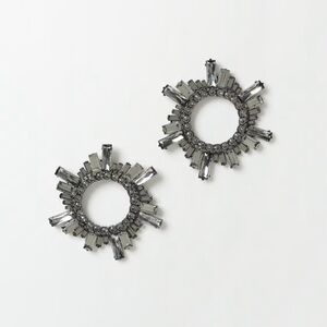 BRAND NEW IN BOX ✨🪩 Amina Muaddi Begum Earrings